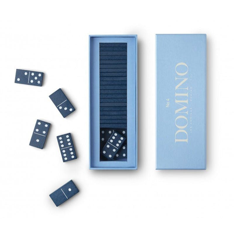 ¡Redescubre el clásico juego de dominó con un diseño único! Con un nuevo aspecto, que se puede colocar en su mesa de café para jugar o exhibir. Regalo original y divertido.